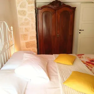 Cernesa Apartment